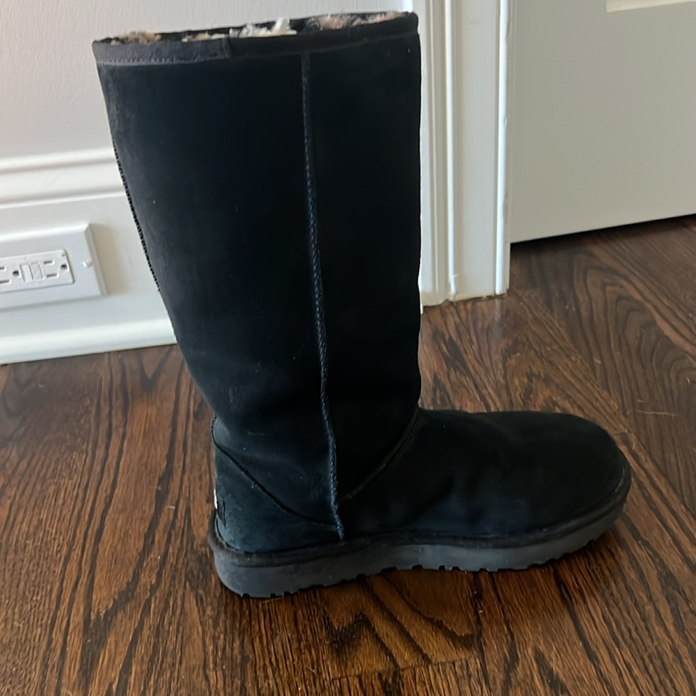 Ugg Boots - Picture 14 of 14